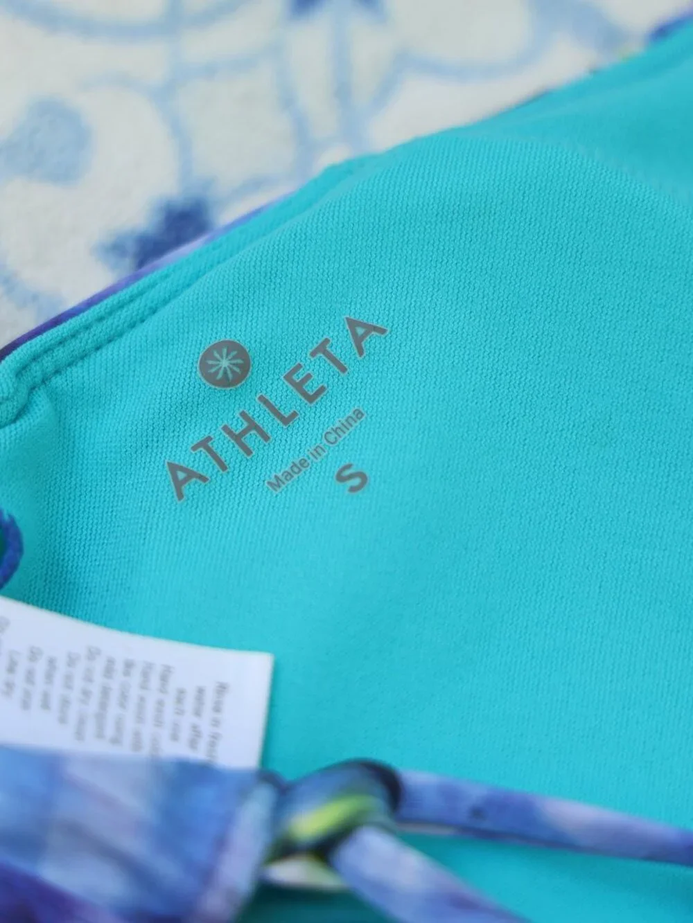 👙 Athleta Kailua High Neck Swim Bikini Top Swimwear